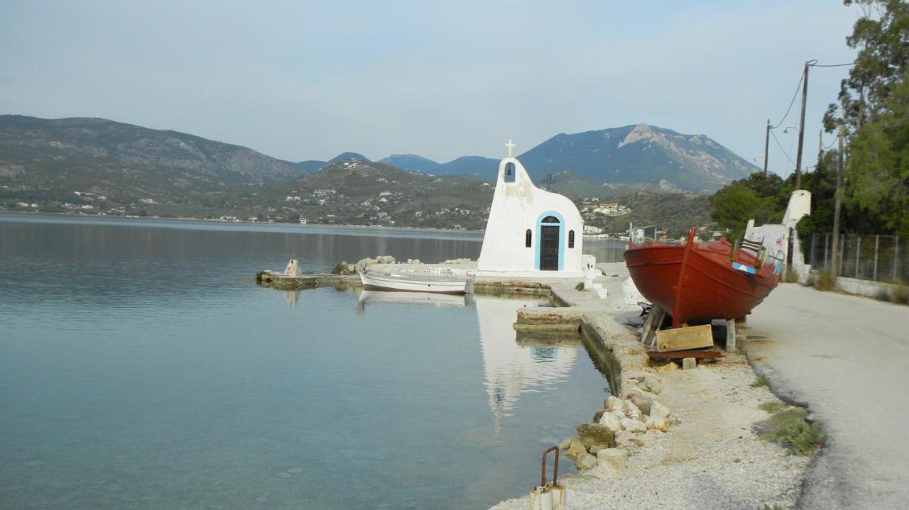 Cosy Guesthouse-Souterrain With Garden In City Center Corinto Esterno foto